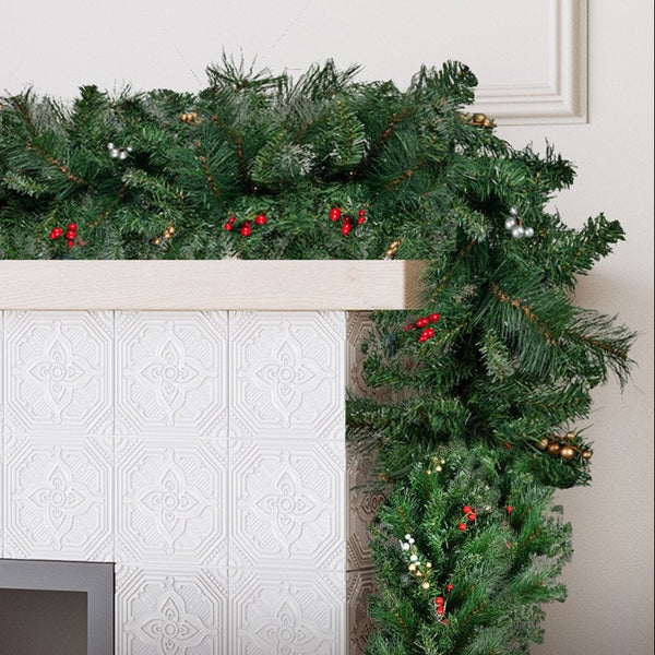 3M Pre-Decorated Christmas Garland – Berries 320 Tips