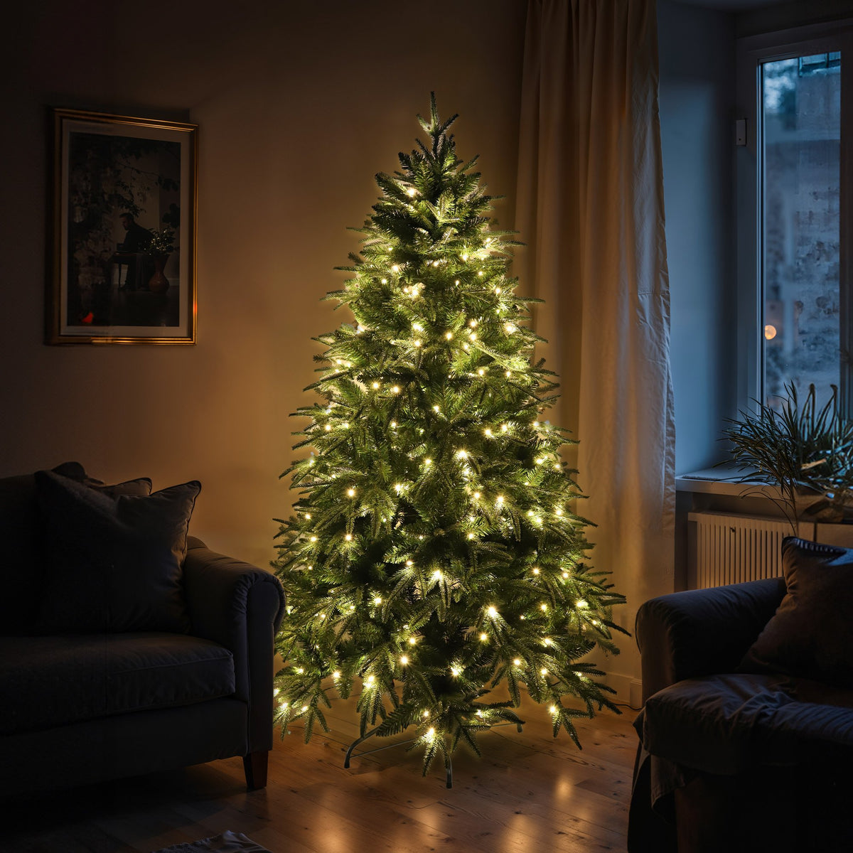 4FT Fir Christmas Tree – 260 Tips, 150 Warm White LED Lights