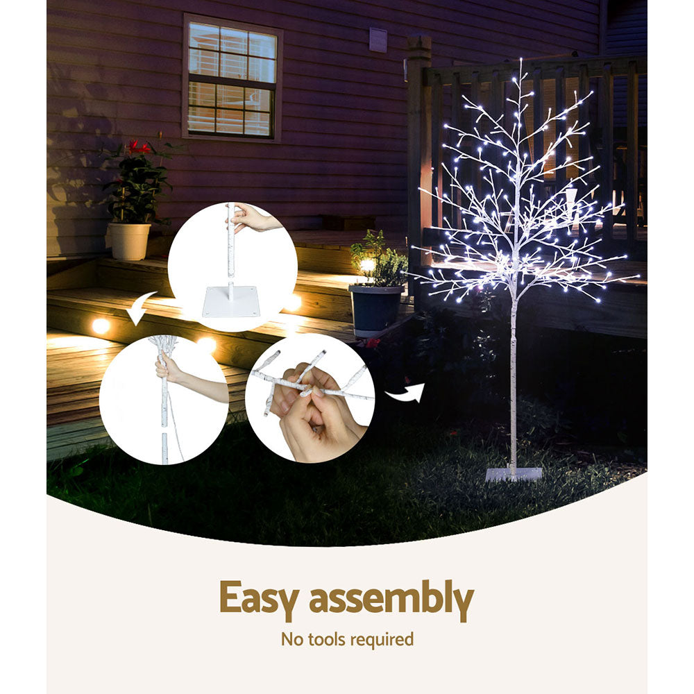 5FT Solar Christmas Tree – 304 Tips, 304 Warm White LED Lights